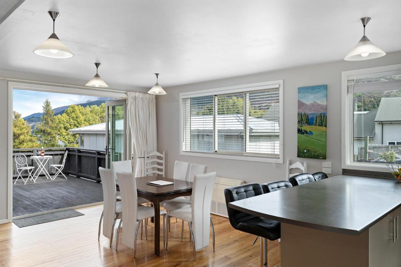 Lake And Mountain View Living Queenstown Exterior foto